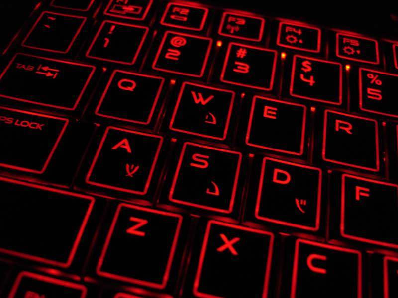 Đánh giá nhanh Alienware M11x R3: Nhỏ nhưng cực kỳ mạnh mẽ - Hình 7