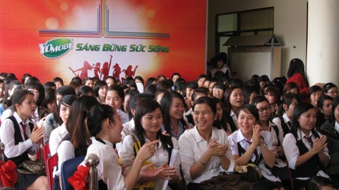 Dương Khắc Linh tìm Yo! Girls cho showbiz Việt - Hình 2