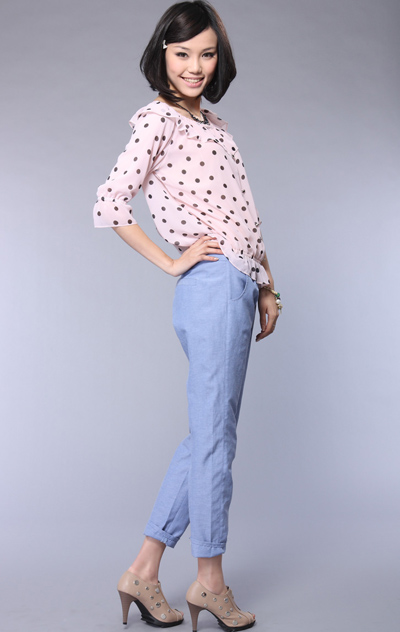 Cô nhân viên sành điệu - Hình 28