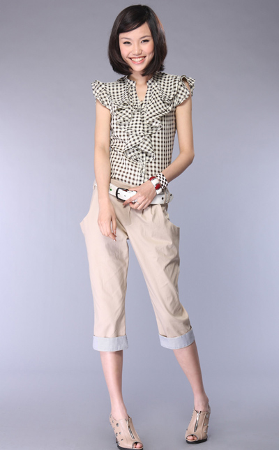 Cô nhân viên sành điệu - Hình 27