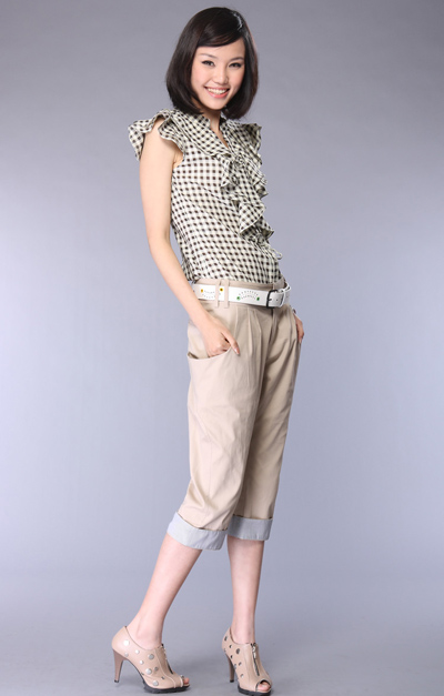 Cô nhân viên sành điệu - Hình 20