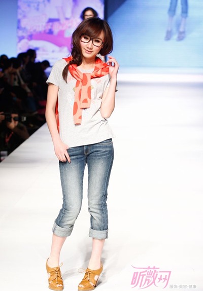 Đột nhập sàn catwalk Châu Á tìm xu hướng hot - Hình 11