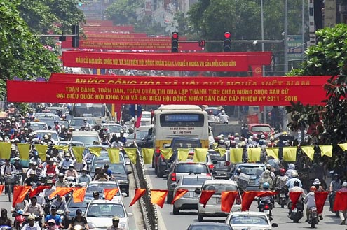 Hà Nội rực rỡ trước ngày bầu cử Quốc hội - Hình 1