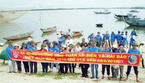 Ngành GD hưởng ứng Tuần lễ biển và hải đảo VN 2011 - Hình 1