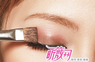Trang điểm mật đào hút hồn phái mạnh - Hình 1