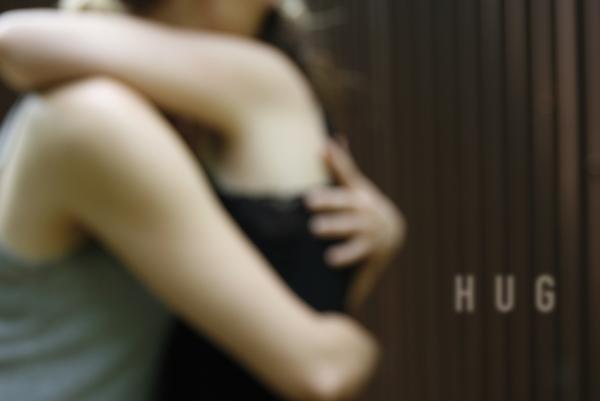 Bàn tay ấm nào dành cho em - Hình 1