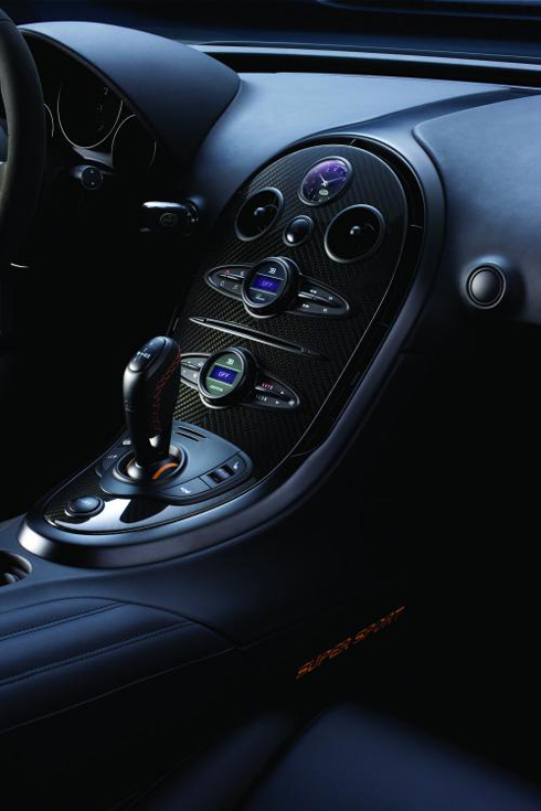 Bugatti Veyron 16.4 cuối cùng xuất xưởng - Hình 13