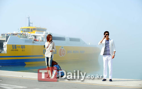 Cặp đôi Hàn tình tứ tại đảo Jeju - Hình 8