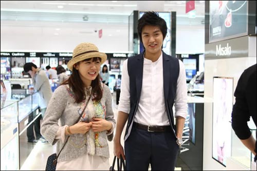 Cặp đôi Hàn tình tứ tại đảo Jeju - Hình 10