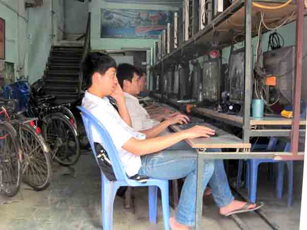 Choáng với sinh viên ôn thi trên chiếu bạc - Hình 2
