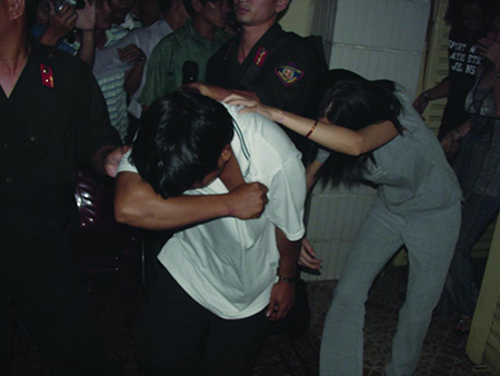 Đánh bạc ở vùng biên - Hình 2