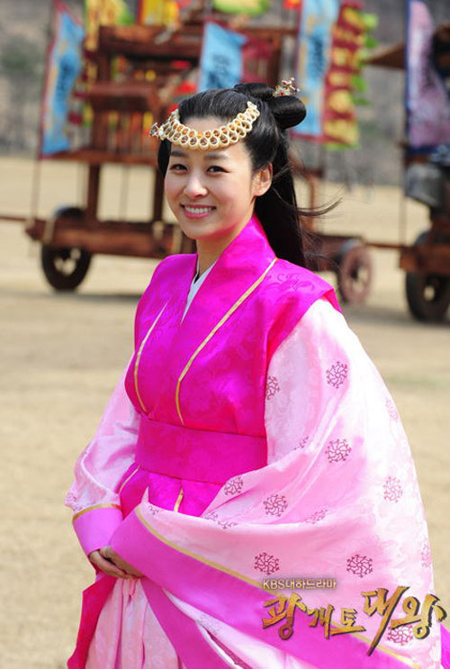 Điểm danh những phim cổ trang Hàn siêu hot nửa cuối 2011 - Hình 18