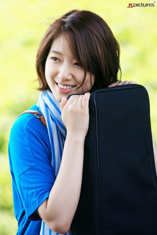 Lật tẩy mối quan hệ mới của Park Shin Hye và Jung Yong Hwa - Hình 7