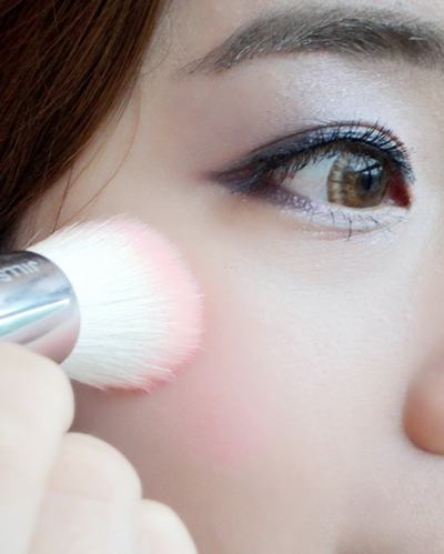 Makeup hiền xinh với gam màu tím - Hình 20