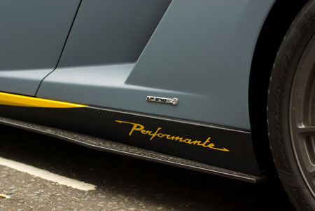 Những chiếc Lamborghini Gallardo màu độc - Hình 9