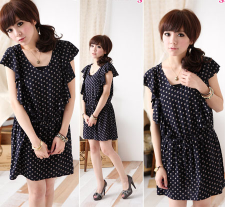 Nữ tính với váy liền họa tiết chấm bi - Hình 38