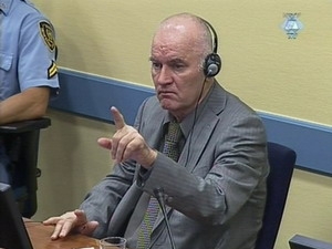 Tướng Ratko Mladic xuất hiện tại tòa án La Hay - Hình 1