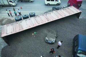 Pha giải cứu con trai ngoạn mục của người mẹ - Hình 2