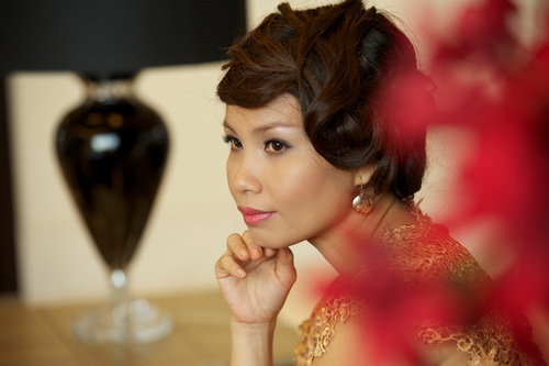 Cẩm Ly hóa quý bà sang trọng - Hình 6