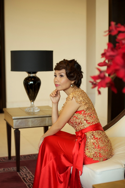 Cẩm Ly hóa quý bà sang trọng - Hình 5