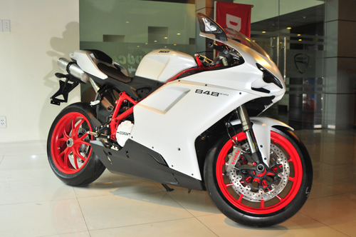 Giá xe máy Ducati Superbike cũ mới moto phân khối lớn nhập khẩu đã qua sử  dụng