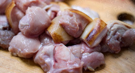[Chế biến]- Sum vầy bên nồi lẩu dê thơm lừng - Hình 2
