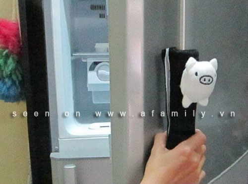 Giữ vệ sinh và làm điệu cho tủ lạnh với bao tay cầm xinh xắn - Hình 1