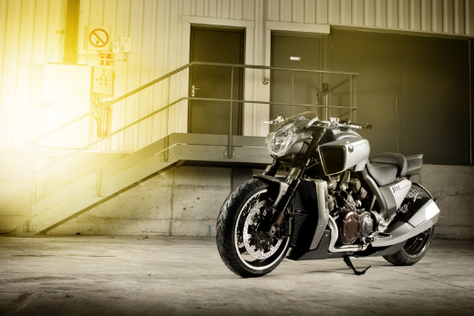 Chiêm ngưỡng Yamaha Vmax độ bắt mắt - Hình 1