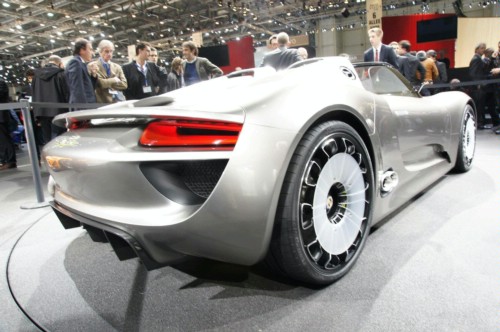 Siêu xe Porsche 918 Spyder xuất hiện - Hình 8