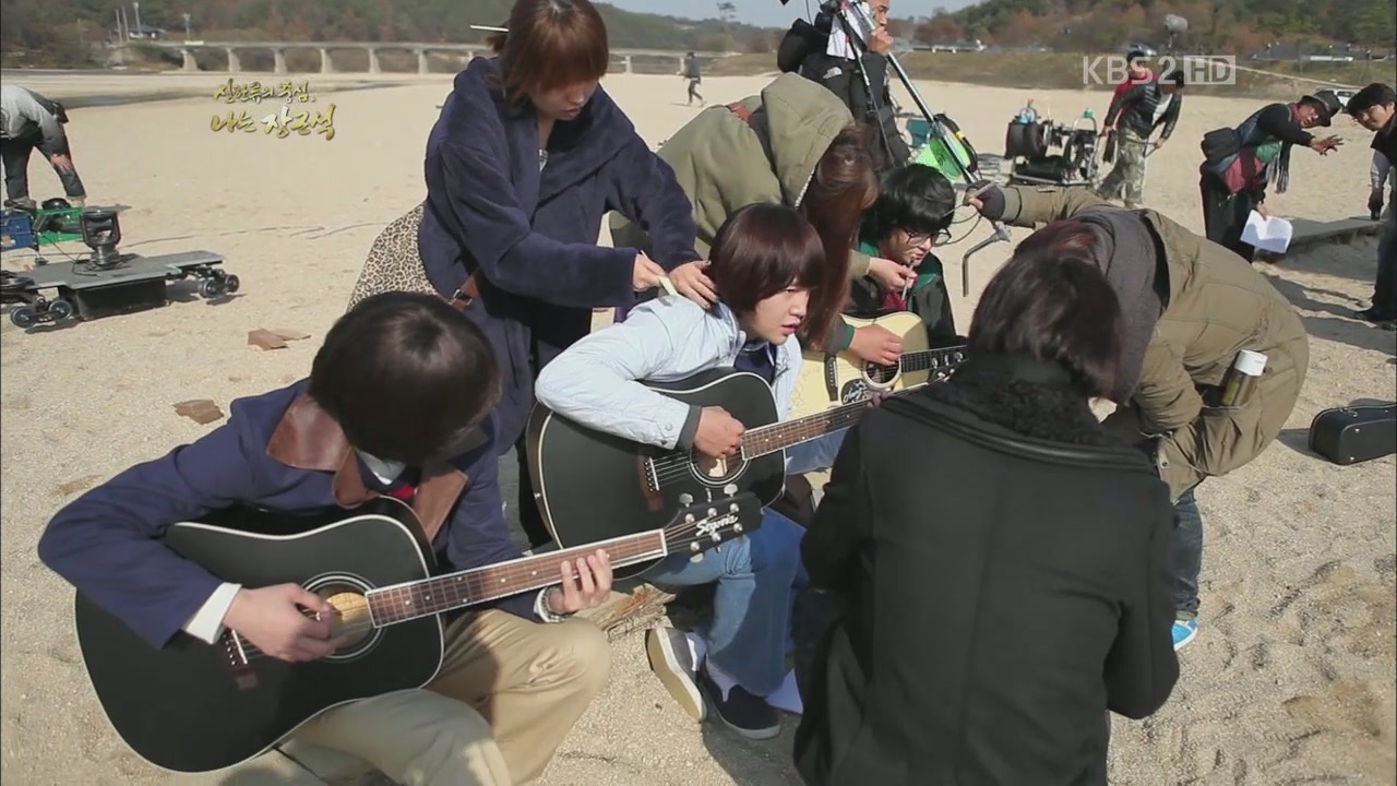 Jang Geun Suk băng kín tay vẫn hết lòng chăm sóc Yoona - Hình 9