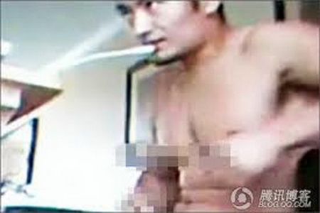 Showbiz ồn ào chat sex, quỵt tiền và ly dị - Hình 2