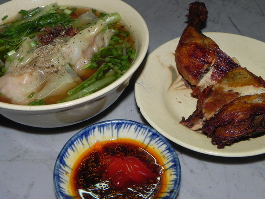 Sủi cảo gà quay hấp dẫn trên đường Nguyễn Trãi - Hình 1