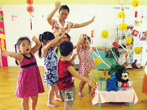 Tìm nơi giữ trẻ cận tết - Hình 1