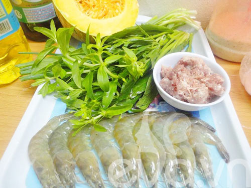 [Chế biến] - Canh bí đỏ nấu tôm thịt - Hình 1