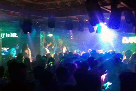Phận gái ở bar - Hình 2