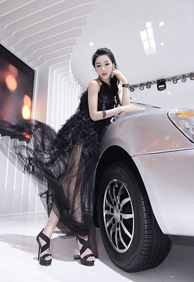 10 người mẫu xe hơi quyến rũ nhất Trung Quốc - Hình 8
