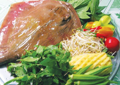 Canh chua cá đuối - Hình 1