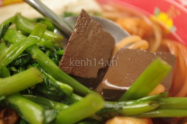 Đi ăn quán bún ốc lâu năm cực ngon, rẻ - Hình 4