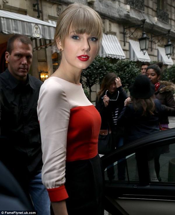 Taylor Swift vẫn thân thiết với tình cũ dù chia tay - Hình 4