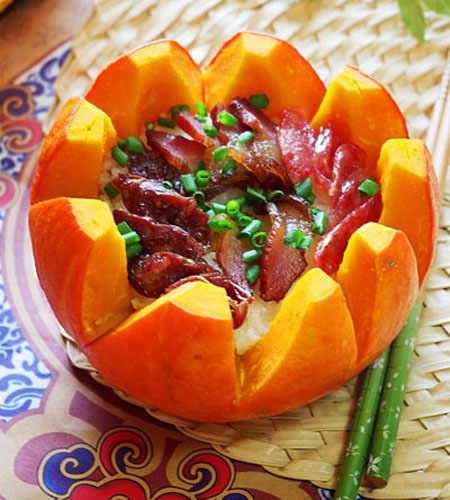 [Chế biến] - Cơm bí đỏ lạp xường - Hình 2