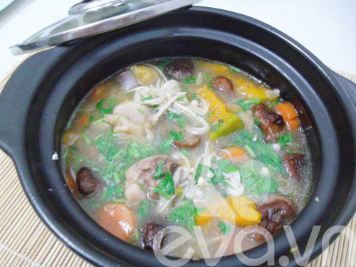 [Chế biến] - Đùi gà hầm nấm và bí đỏ - Hình 10