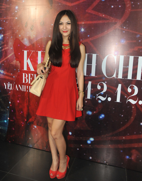Lâm Chí Khanh xinh tươi trong ngày ra mắt công chúng - Hình 13