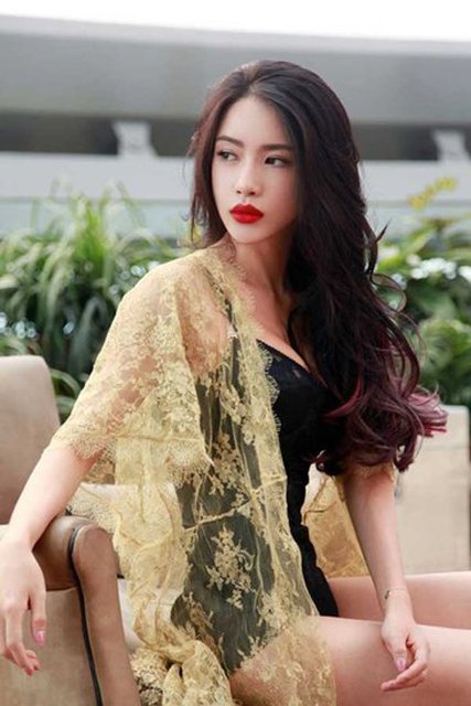 Mỹ nhân Hoa ngữ đua nhau khoe thân trong ảnh mới - Hình 9