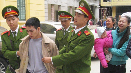 Phía sau tội ác rợn người: Chém cha giết mẹ - Hình 1