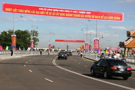 Thừa Thiên - Huế: Nghị trường đau đầu vì tên của một cây cầu - Hình 1