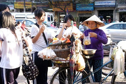 UBND TP Hà Nội yêu cầu kiểm tra việc Báo Lao Động nêu - Hình 1