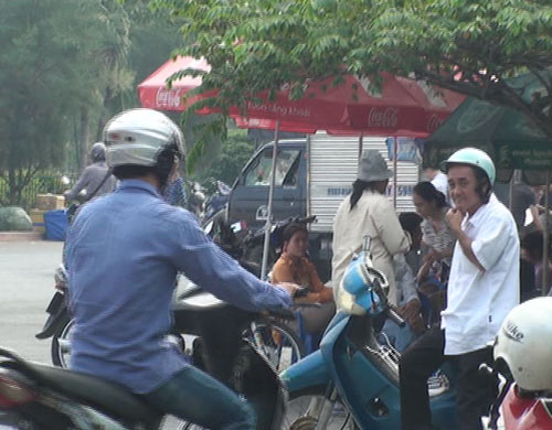 Vật vã trong vòng vây cò vé tàu Tết - Hình 5