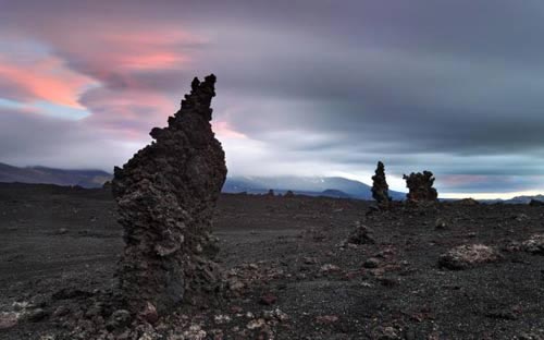 Vẻ đẹp ngoạn mục của vùng núi lửa ở Iceland - Hình 4