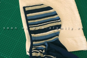 Biến khăn bông thành áo choàng tắm cho bé yêu - Hình 3