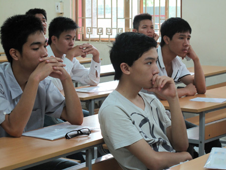 Học lực khá, nên thi ngành Kinh tế trường nào? - Hình 1